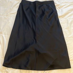 Black Midi skirt